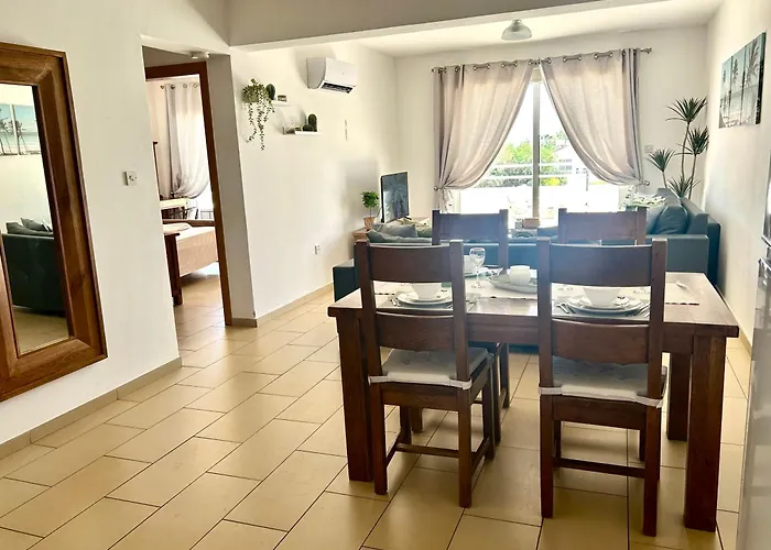 アパート Nissi Sandy Bay C09