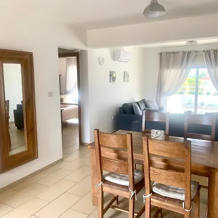 Nissi Sandy Bay C09 Apartament *