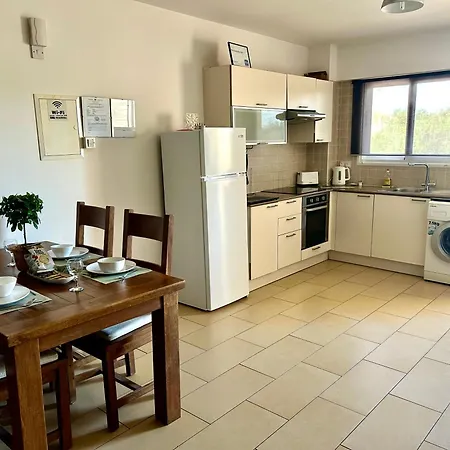 Nissi Sandy Bay C09 Apartamento *