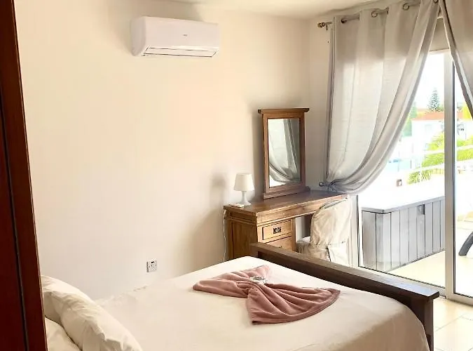 Nissi Sandy Bay C09 Apartamento